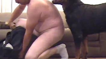 Big trained dog and horny man are playing in Animal Porn video