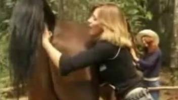 Baggy pants bisexual chick fucking a big-dicked horse